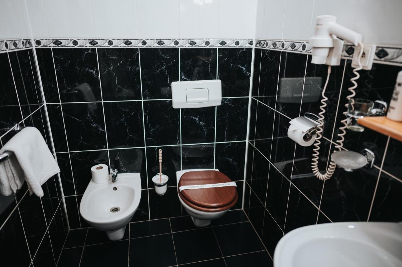 Hotel Centrum Hranice  Ngoại thất bức ảnh