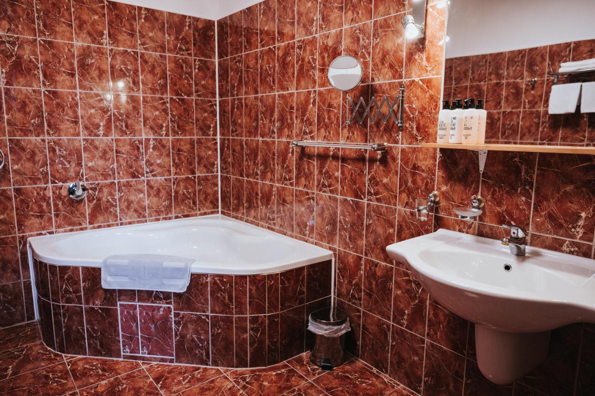Hotel Centrum Hranice  Ngoại thất bức ảnh